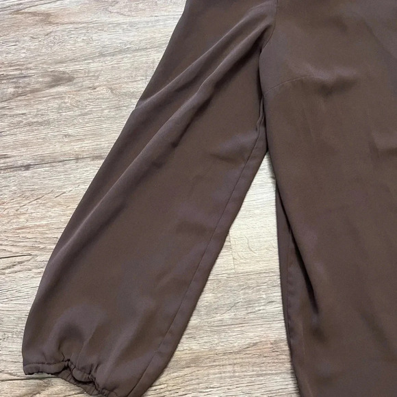 Chico’s • Cold Shoulder Long Sleeve Blouse - Picture 3 of 10